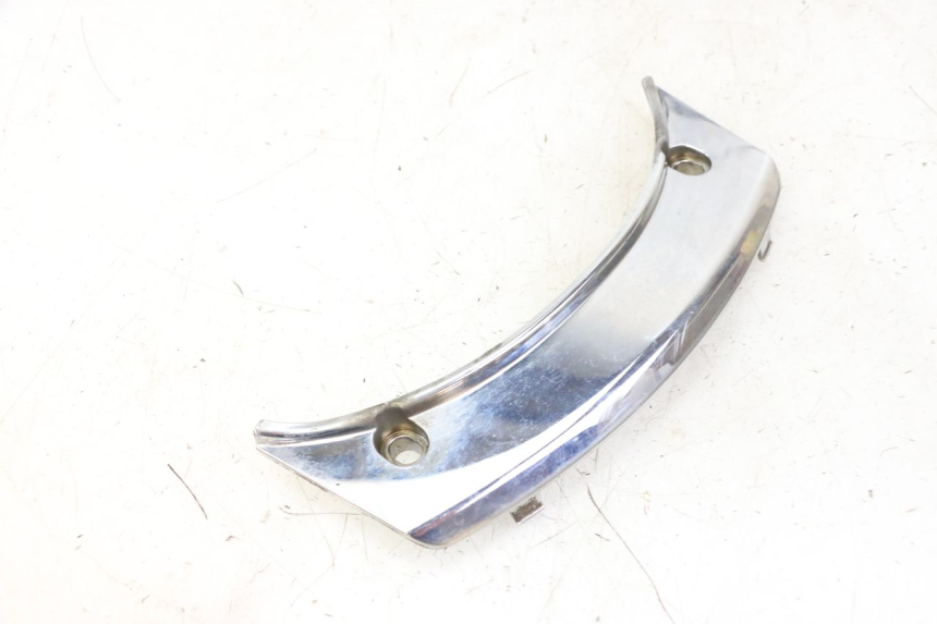 photo de Złącze górnej tylnej owiewki PEUGEOT SATELIS 125 (2013 - 2018) - Punkty mocowania