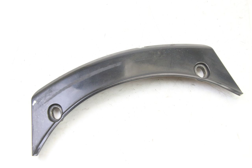 photo de Złącze górnej tylnej owiewki PEUGEOT SATELIS 125 (2013 - 2018) - Zbliżenie techniczne