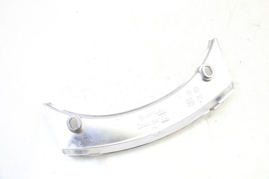 photo de Złącze górnej tylnej owiewki PEUGEOT SATELIS 250 (2006 - 2012) - Zoom stanu zużycia