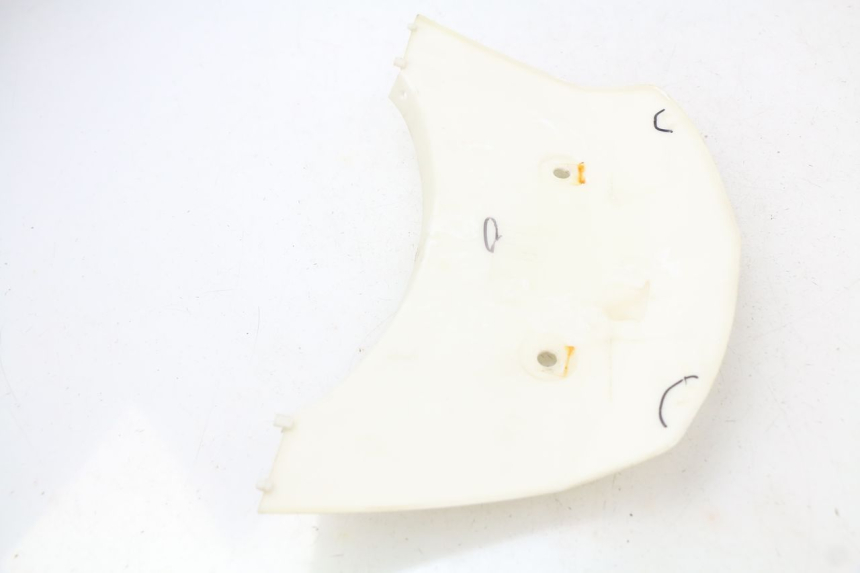 photo de Złącze górnej tylnej owiewki RAZZO STEED 125 (2012 - 2018) - Szczegół części