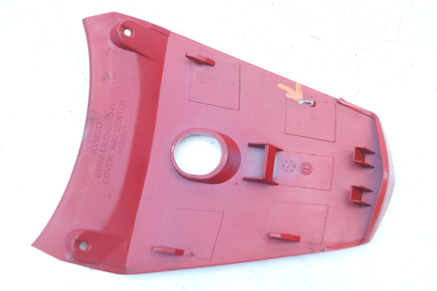 photo de Złącze górnej tylnej owiewki KYMCO SUPER 8 4T 50 (2021 - 2024) - Inny kąt widzenia