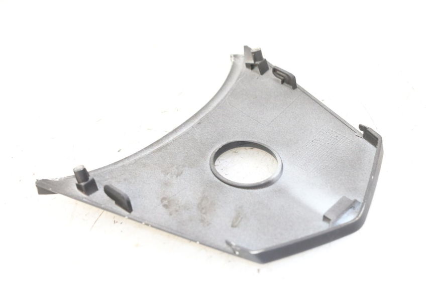 photo de Złącze górnej tylnej owiewki SYM JET 14 4T 50 (2018 - 2022) - Zoom stanu zużycia