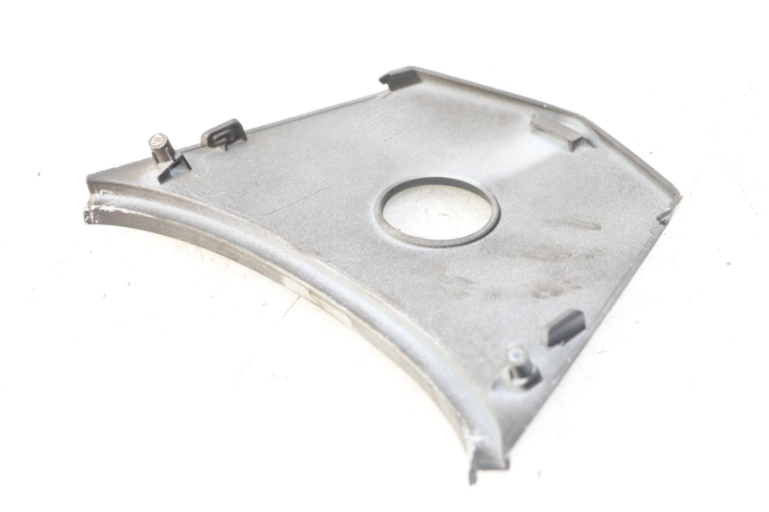 photo de Złącze górnej tylnej owiewki SYM JET 14 4T 50 (2018 - 2022) - Inny kąt widzenia