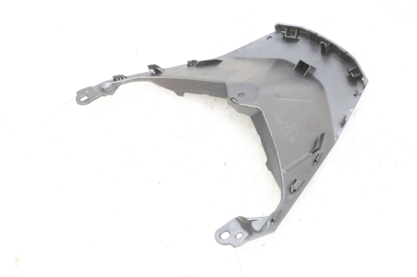 photo de Złącze górnej tylnej owiewki YAMAHA TRICITY 300 (2020 - 2024) - Stan powierzchni