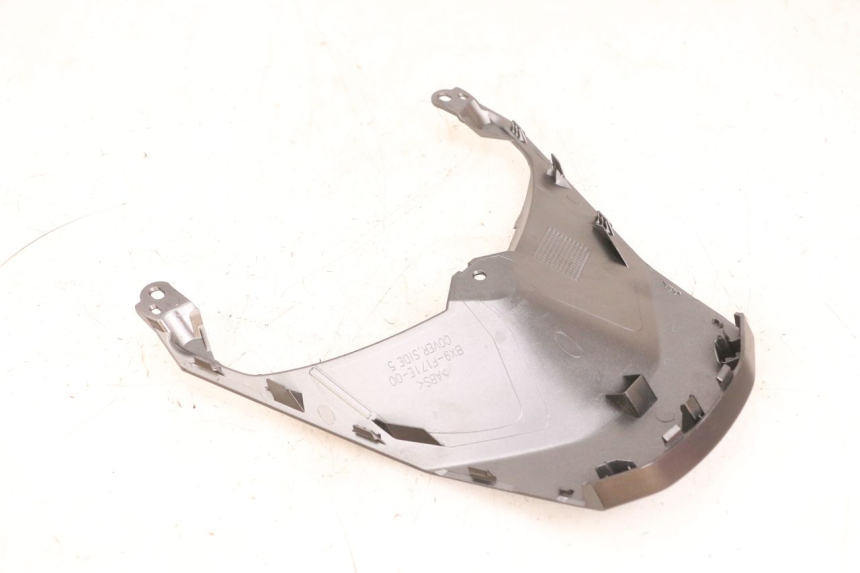 photo de Złącze górnej tylnej owiewki YAMAHA TRICITY 300 (2020 - 2024) - Część sprawdzona