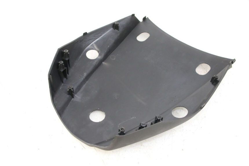 photo de Złącze górnej tylnej owiewki SYM X-PRO 4T 50 (2014 - 2021) - Zbliżenie techniczne