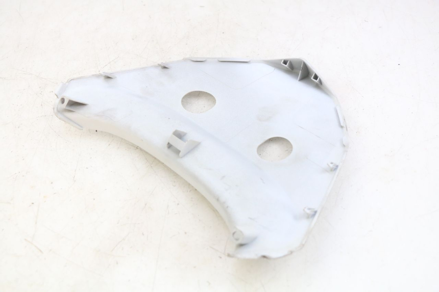 photo de Złącze górnej tylnej owiewki KYMCO X-TOWN XTOWN 125 (2016 - 2021) - Szczegół części