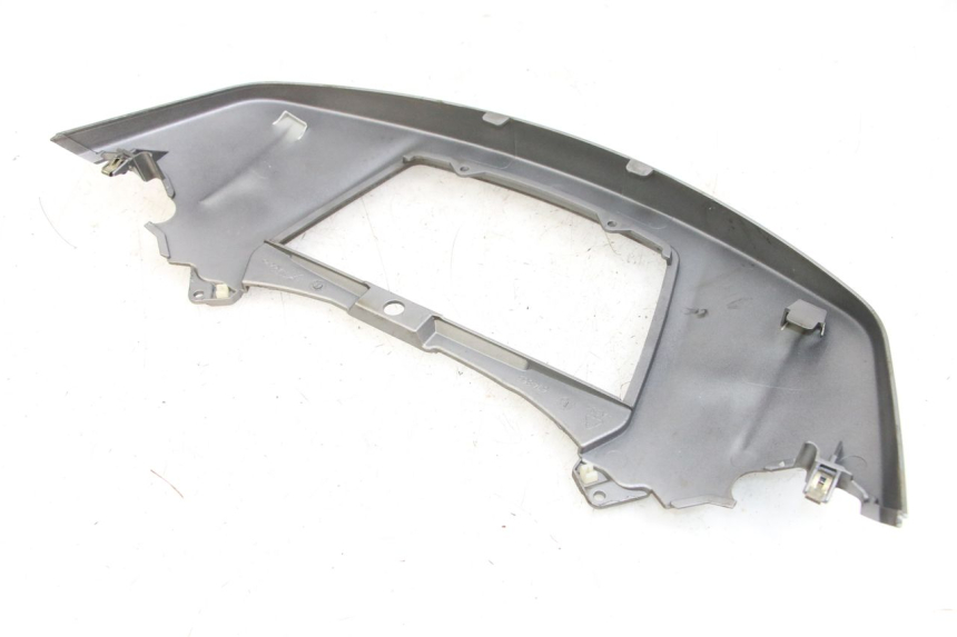 photo de Złącze górnej tylnej owiewki PIAGGIO X10 125 (2012 - 2017) - Widok ogólny