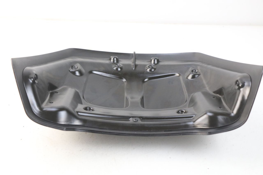 photo de Złącze górnej tylnej owiewki PIAGGIO X8 125 (2004 - 2007) - Zoom stanu zużycia