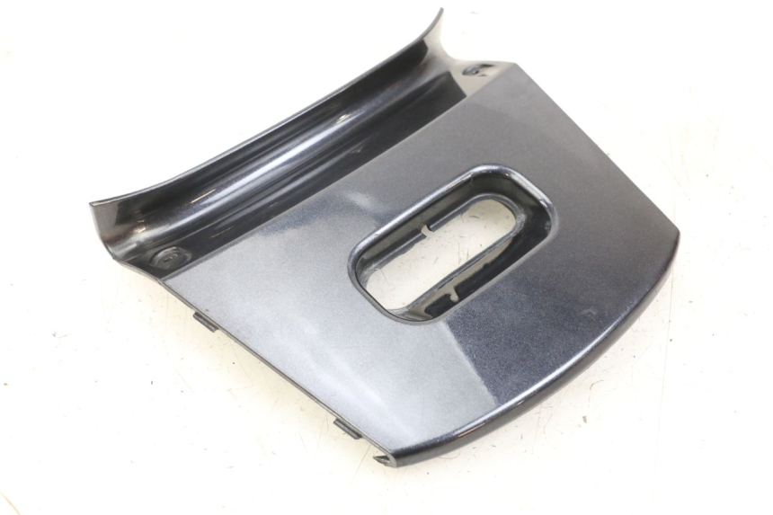 photo de Złącze górnej tylnej owiewki KYMCO XCITING 250 (2006 - 2009) - Widok główny