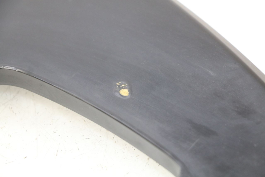 photo de Złącze górnej tylnej owiewki YAMASAKI YM T 125 (2015 - 2020) - Zbliżenie techniczne