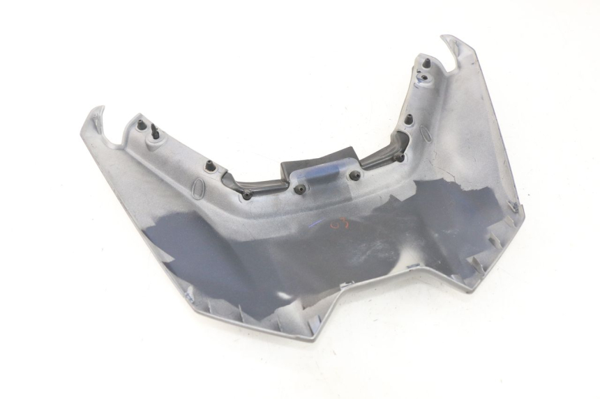 photo de Złącze górnej tylnej owiewki YAMAHA YP T-MAX TMAX 530 (2017 - 2020) - Szczegół części