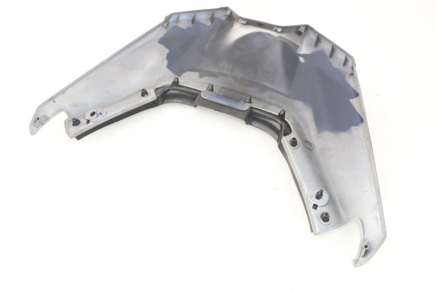 photo de Złącze górnej tylnej owiewki YAMAHA YP T-MAX TMAX 530 (2017 - 2020) - Zoom stanu zużycia