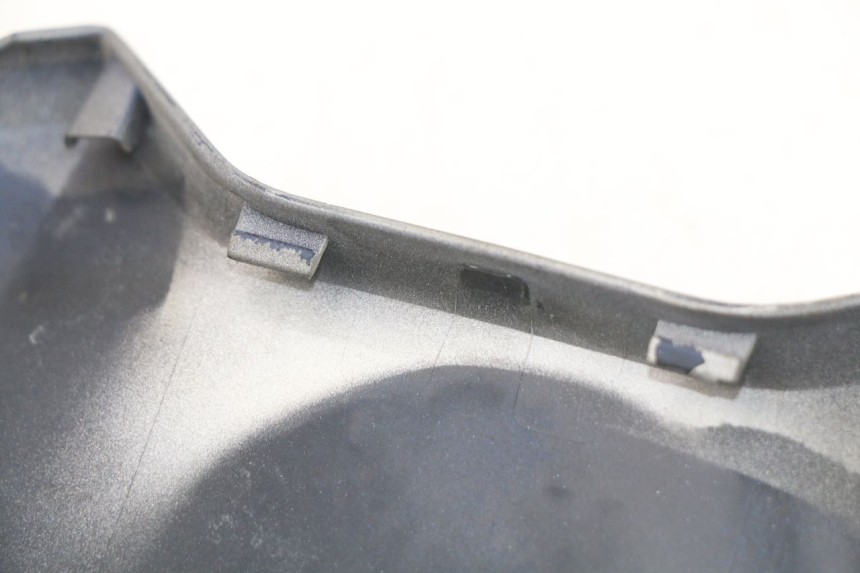 photo de Złącze górnej tylnej owiewki YAMAHA YP T-MAX TMAX 530 (2017 - 2020) - Inny kąt widzenia