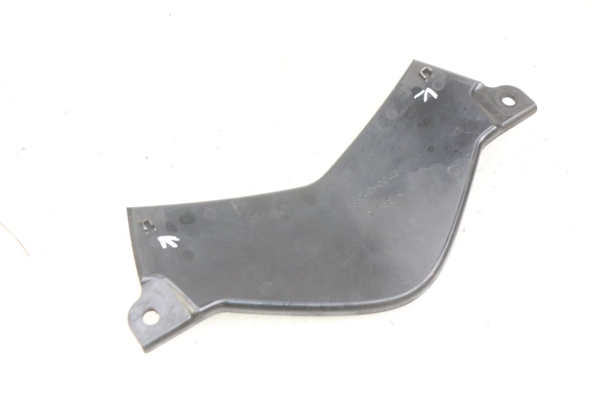 photo de Złącze górnej tylnej owiewki KAWASAKI Z 750 (2007 - 2013) - Zoom stanu zużycia