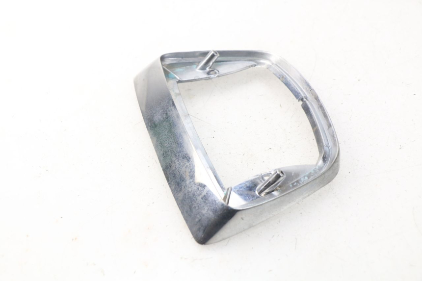 photo de Złącze tylnej owiewki PIAGGIO VESPA LX IE 125 (2010 - 2012) - Zoom stanu zużycia