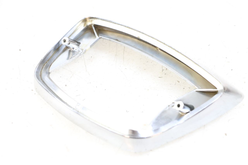 photo de Złącze tylnej owiewki PIAGGIO VESPA LX 125 (2005 - 2010) - Widok główny