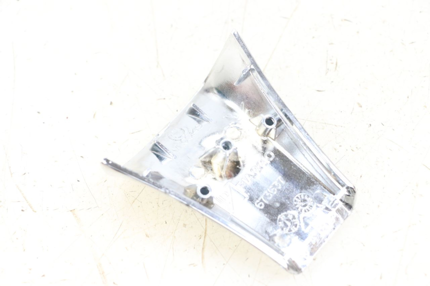 photo de Złącze tylnej owiewki PIAGGIO VESPA PRIMAVERA 4T 50 (2021 - 2024) - Szczegół części