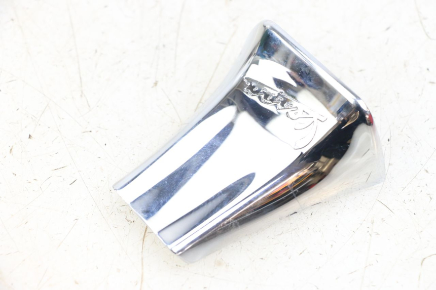 photo de Złącze tylnej owiewki PIAGGIO VESPA PRIMAVERA 4T 50 (2021 - 2024) - Zoom stanu zużycia