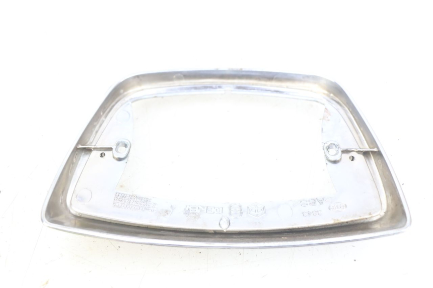 photo de Złącze tylnej owiewki PIAGGIO VESPA S 2T 50 (2007 - 2014) - Inny kąt widzenia