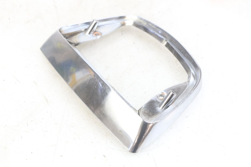 photo de Złącze tylnej owiewki PIAGGIO VESPA S 2T 50 (2007 - 2014) - Zoom stanu zużycia