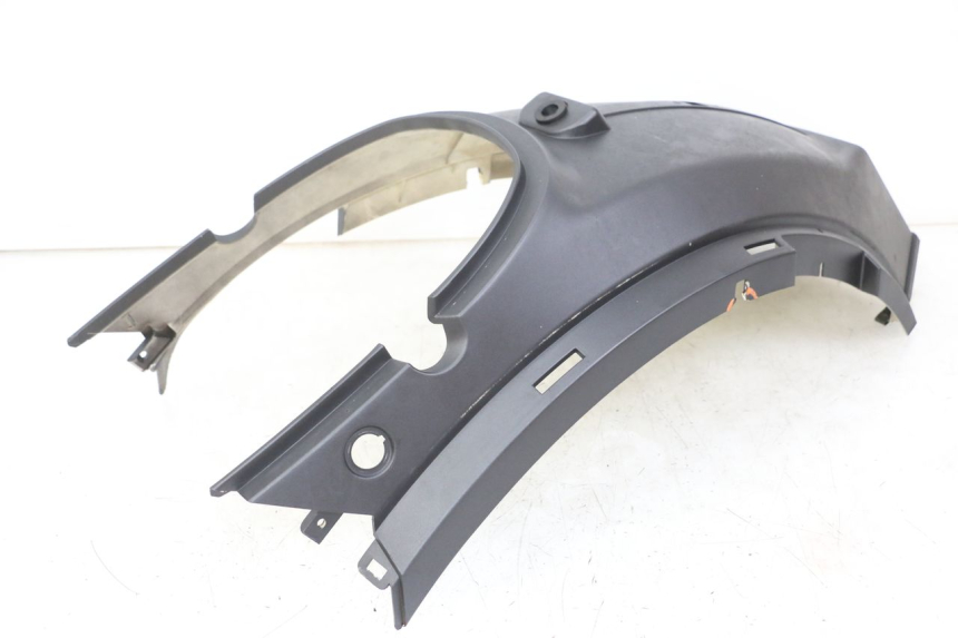 photo de Złącze owiewki tylnej JM MOTORS VX 125 (2022 - 2025) - Zbliżenie techniczne