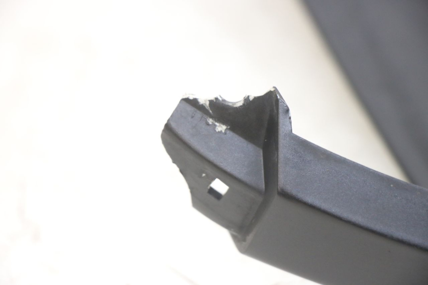 photo de Złącze tylnej owiewki YAMAHA X-MAX XMAX 250 (2006 - 2009) - Zoom stanu zużycia