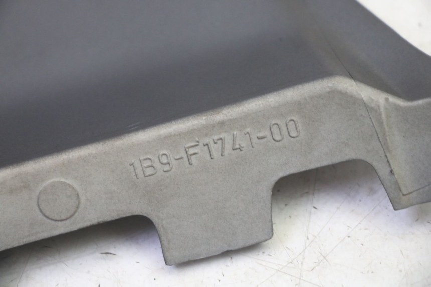 photo de Złącze tylnej owiewki YAMAHA X-MAX XMAX 250 (2006 - 2009) - Widok ogólny