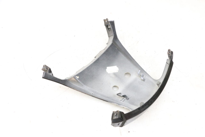 photo de Złącze tylnej owiewki YAMAHA XMAX X-MAX 125 (2006 - 2009) - Zoom stanu zużycia