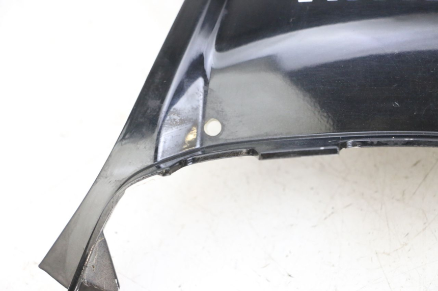 photo de Złącze tylnej owiewki YAMAHA XMAX X-MAX 125 (2006 - 2009) - Inny kąt widzenia