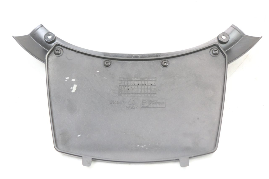 photo de ŁĄCZNIK OWIEWKI TYLNEJ PIAGGIO X10 125 (2012 - 2017) - Zbliżenie techniczne