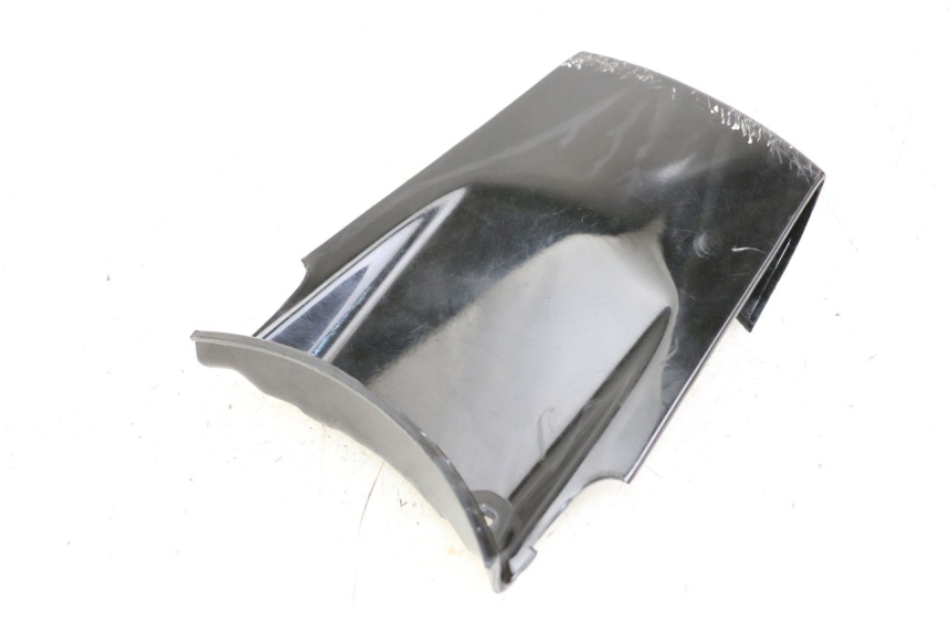 photo de Złącze tylnej owiewki YAMAHA BW'S NG NEXT GENERATION 50 (1996 - 2003) - Zbliżenie techniczne