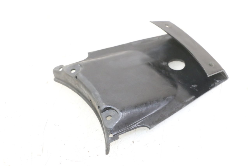 photo de Złącze tylnej owiewki YAMAHA BW'S NG NEXT GENERATION 50 (1996 - 2003) - Zoom stanu zużycia