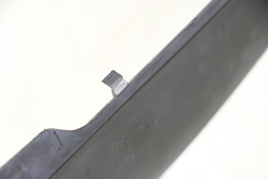 photo de Złącze tylnej owiewki YAMAHA FZ6 FAZER S2 600 (2007 - 2011) - Szczegół części