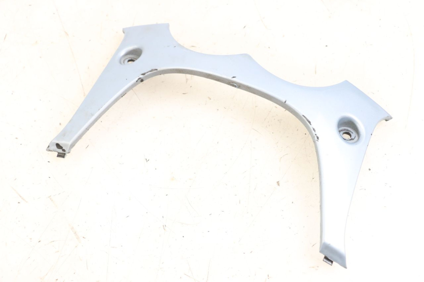 photo de Złącze tylnej owiewki YAMAHA YN NEO'S 50 (1997 - 2004) - Widok główny