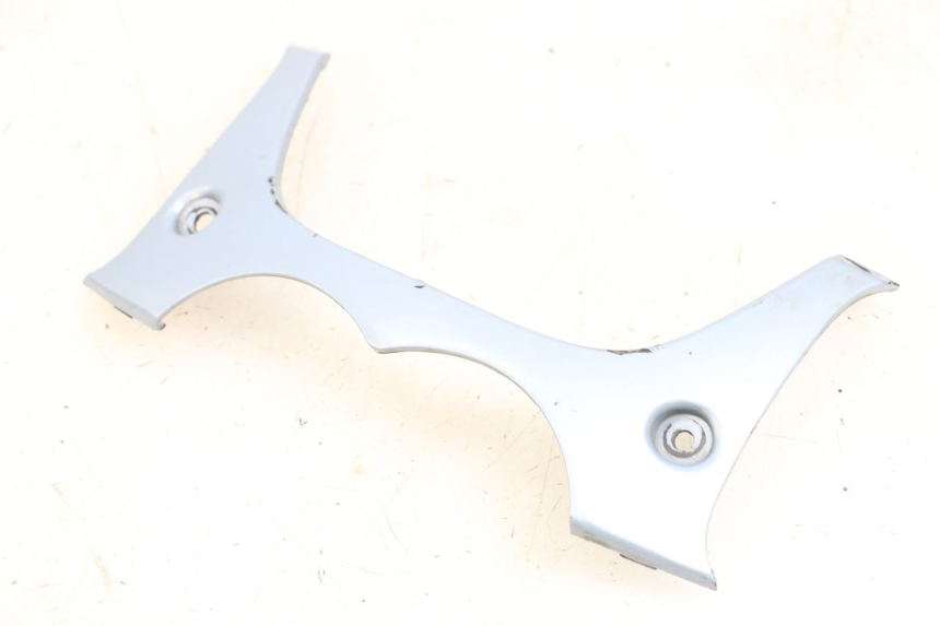 photo de Złącze tylnej owiewki YAMAHA YN NEO'S 50 (1997 - 2004) - Zoom stanu zużycia