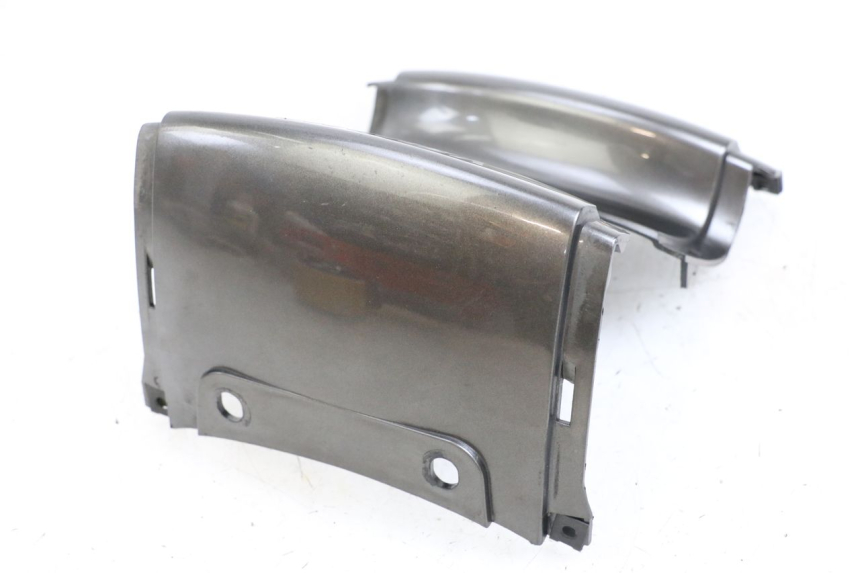 photo de Złącze tylnej owiewki YAMAHA YP MAJESTY 125 (2002 - 2006) - Widok ogólny