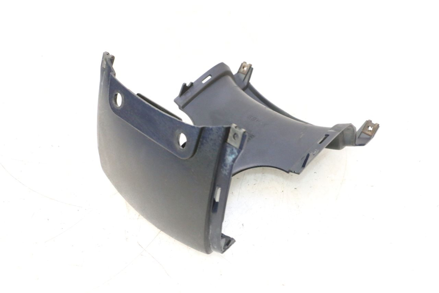 photo de Złącze tylnej owiewki YAMAHA YP MAJESTY 125 (2002 - 2006) - Inny kąt widzenia
