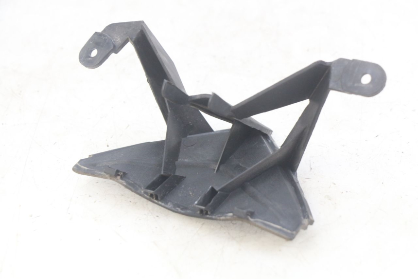 photo de Złącze owiewki przedniej NECO ALEXONE 125 (2017 - 2024) - Zoom stanu zużycia