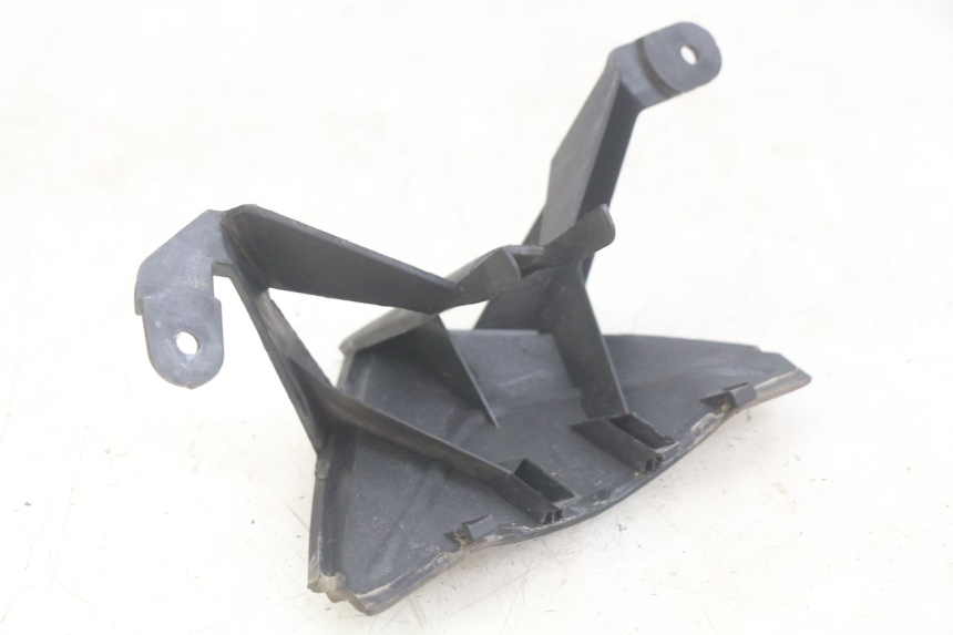 photo de Złącze owiewki przedniej NECO ALEXONE 125 (2017 - 2024) - Inny kąt widzenia