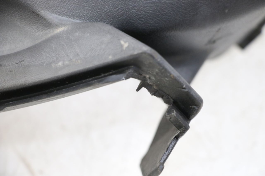 photo de Złącze owiewki przedniej YAMAHA BW'S BWS 125 (2010 - 2013) - Inny kąt widzenia