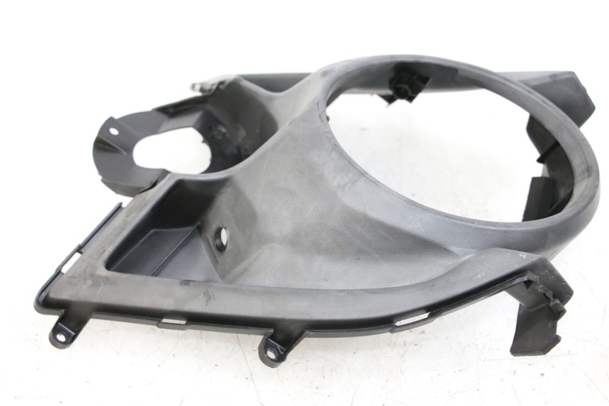 photo de Złącze owiewki przedniej YAMAHA BW'S BWS 125 (2010 - 2013) - Zbliżenie techniczne