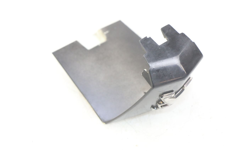 photo de Złącze owiewki przedniej PEUGEOT CITYSTAR 2T 50 (2018 - 2021) - Zoom stanu zużycia