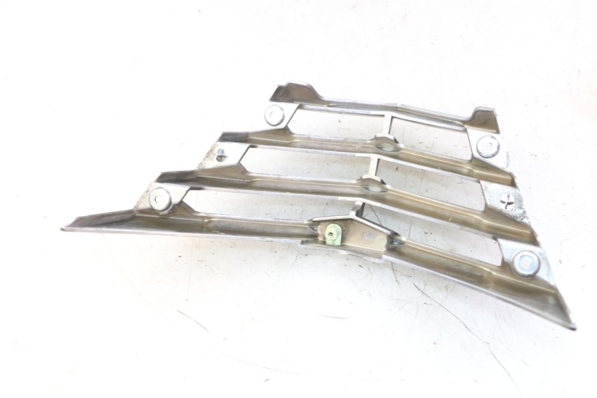 photo de Złącze owiewki przedniej PEUGEOT CITYSTAR 50 (2013 - 2017) - Zoom stanu zużycia