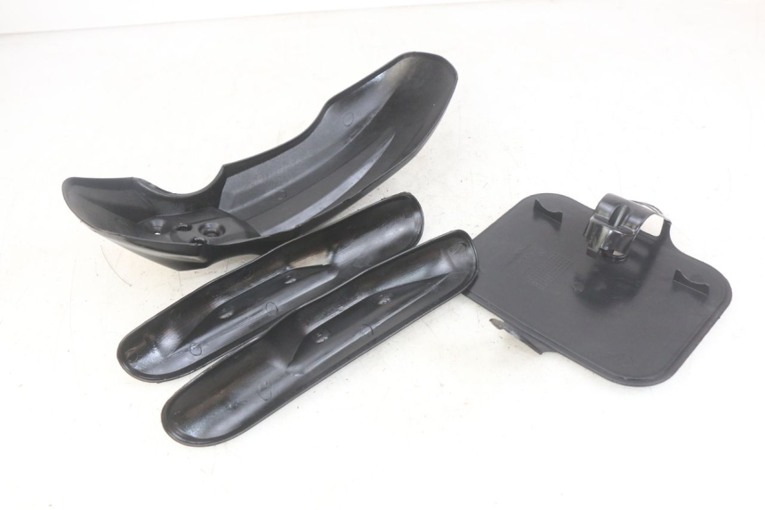 photo de Złącze owiewki przedniej LONCIN DIRT BIKE 125 - Szczegół części