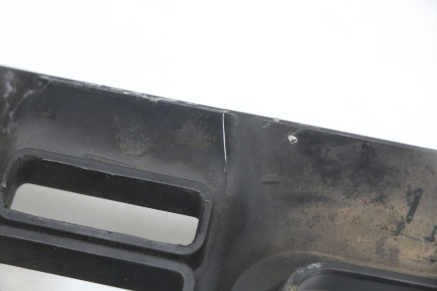 photo de Złącze owiewki przedniej LONGJIA EASY MAX 125 (2020 - 2024) - Zoom stanu zużycia