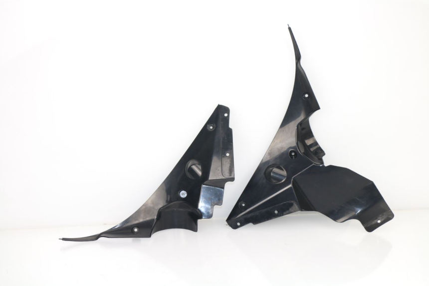 photo de Złącze owiewki przedniej YAMAHA FJR ABS 1300 (2006 - 2012) - Punkty mocowania