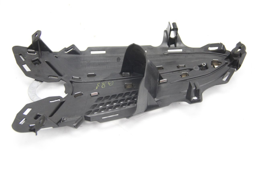 photo de Złącze owiewki przedniej MBK FLIPPER 115 (2013 - 2017) - Zoom stanu zużycia