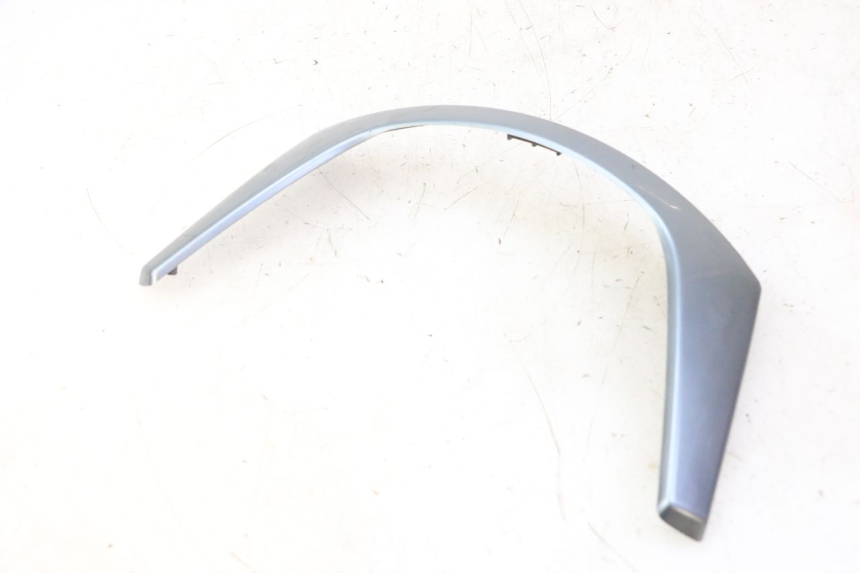 photo de Złącze owiewki przedniej DAELIM HISTORY 125 (2001 - 2002) - Zoom stanu zużycia