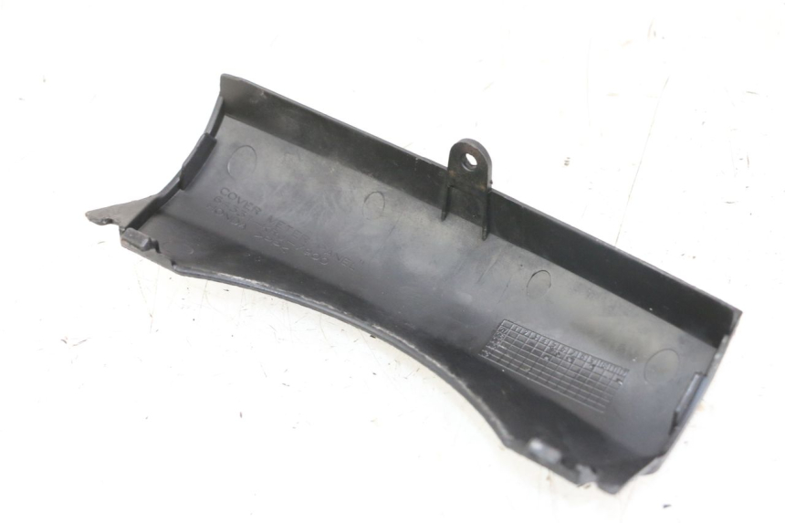 photo de Złącze owiewki przedniej HONDA FES S-WING SWING 125 (2007 - 2015) - Zoom stanu zużycia